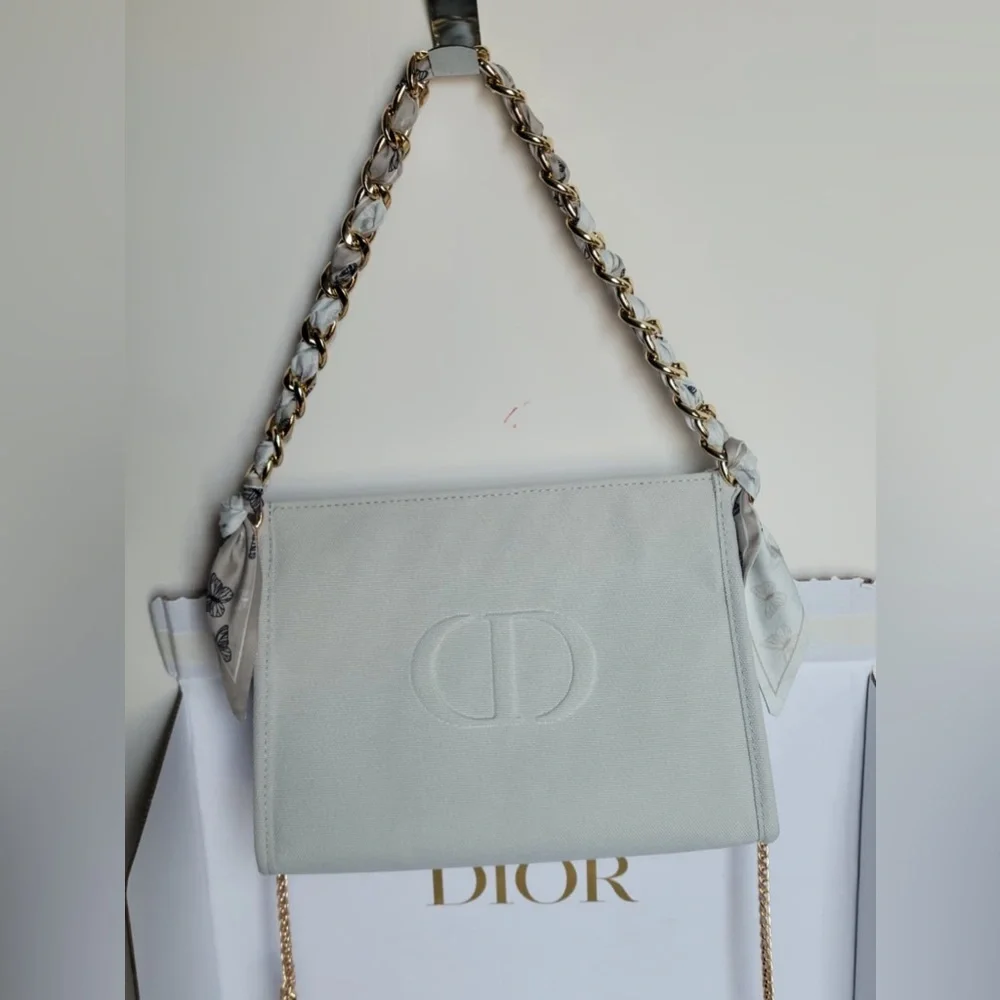 Dior Gray Beauty Pouch - Picture 5 of 7